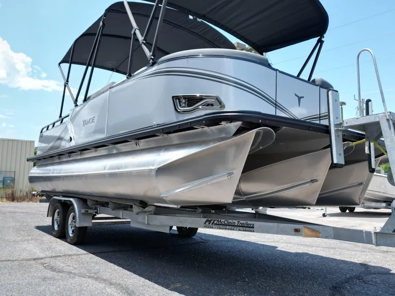 Slide: The Image of Tahoe LTZ VRB23T 2025 - 9