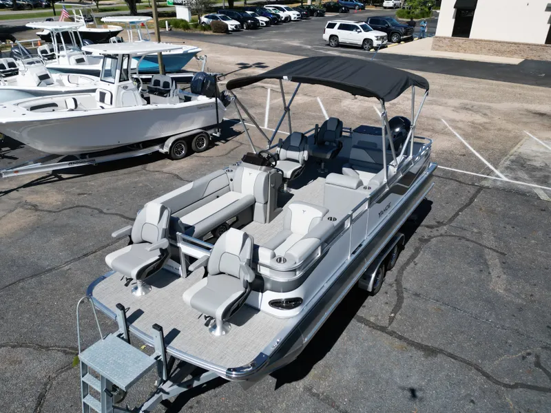 Slide: The Image of Tahoe SPT RF21T 2025 - 35