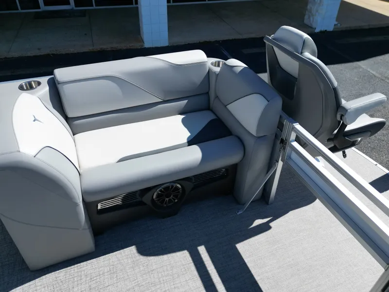 Slide: The Image of Tahoe SPT RF21T 2025 - 52