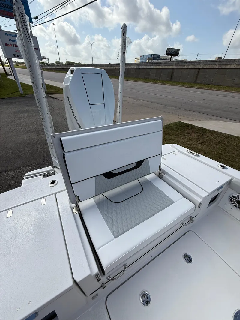 Slide: The Image of 2026 Blackfin 262 HB boat with sleek seating and modern design. - 17