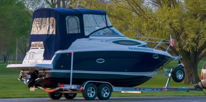 Slide: The Image of Regal 2565 Window Express 2006 - 26