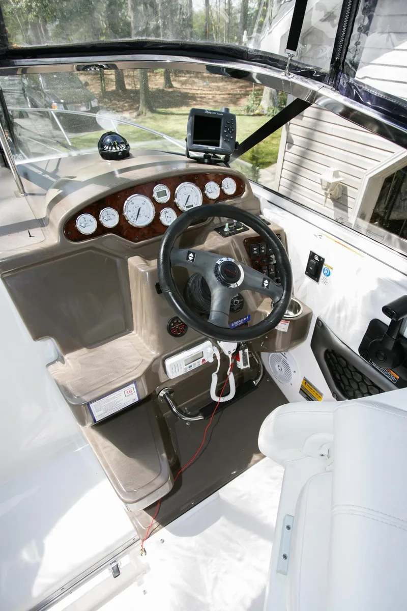 Slide: The Image of Regal 2565 Window Express 2006 - 34