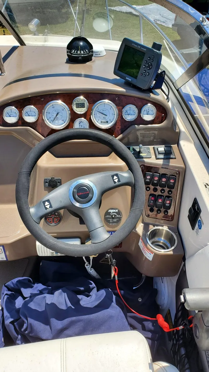 Slide: The Image of Regal 2565 Window Express 2006 - 44