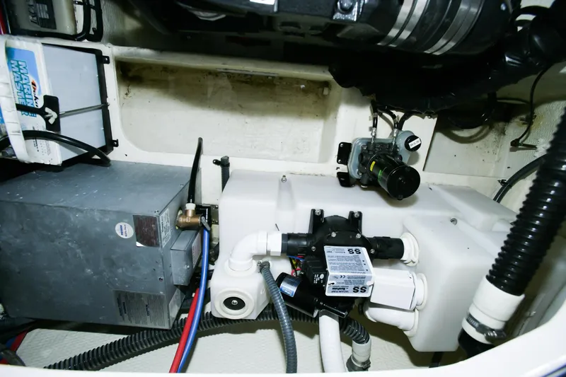 Slide: The Image of Regal 2565 Window Express 2006 - 49