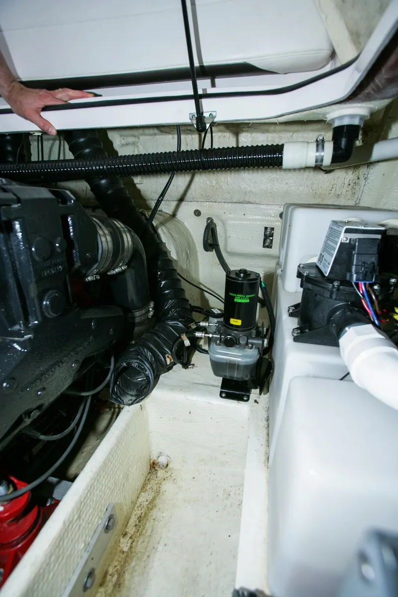 Slide: The Image of Regal 2565 Window Express 2006 - 52