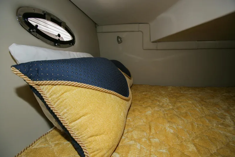 Slide: The Image of Regal 2565 Window Express 2006 - 72