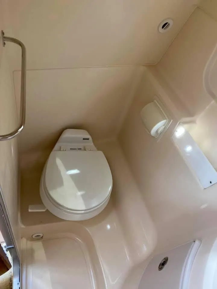 Slide: The Image of Regal 2565 Window Express 2006 - 77