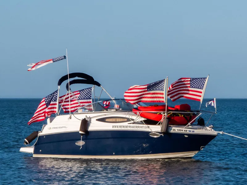 Slide: The Image of Regal 2565 Window Express 2006 - 8