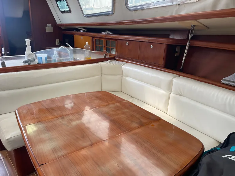 Slide: The Image of Hunter 44 Deck Salon 2004 - 64