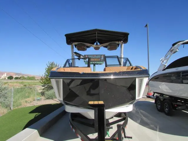 Slide: The Image of Nautique G25 2025 - 5