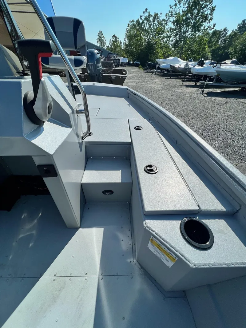 Slide: The Image of G3 Gator Tough Tunnel 20 CCJ DLX 2025 - 13