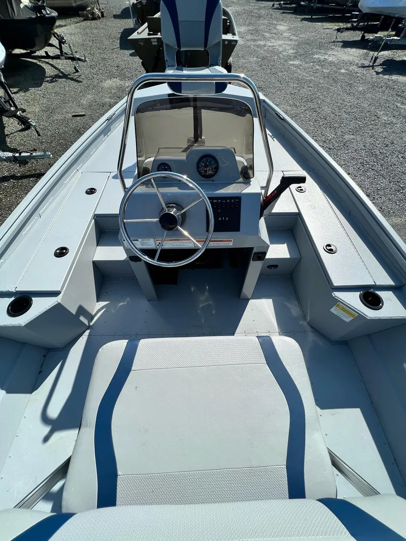 Slide: The Image of G3 Gator Tough Tunnel 20 CCJ DLX 2025 - 26