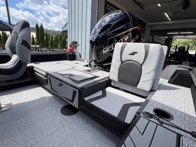 Slide: The Image of Starcraft 188 Delta DC 2025 - 7