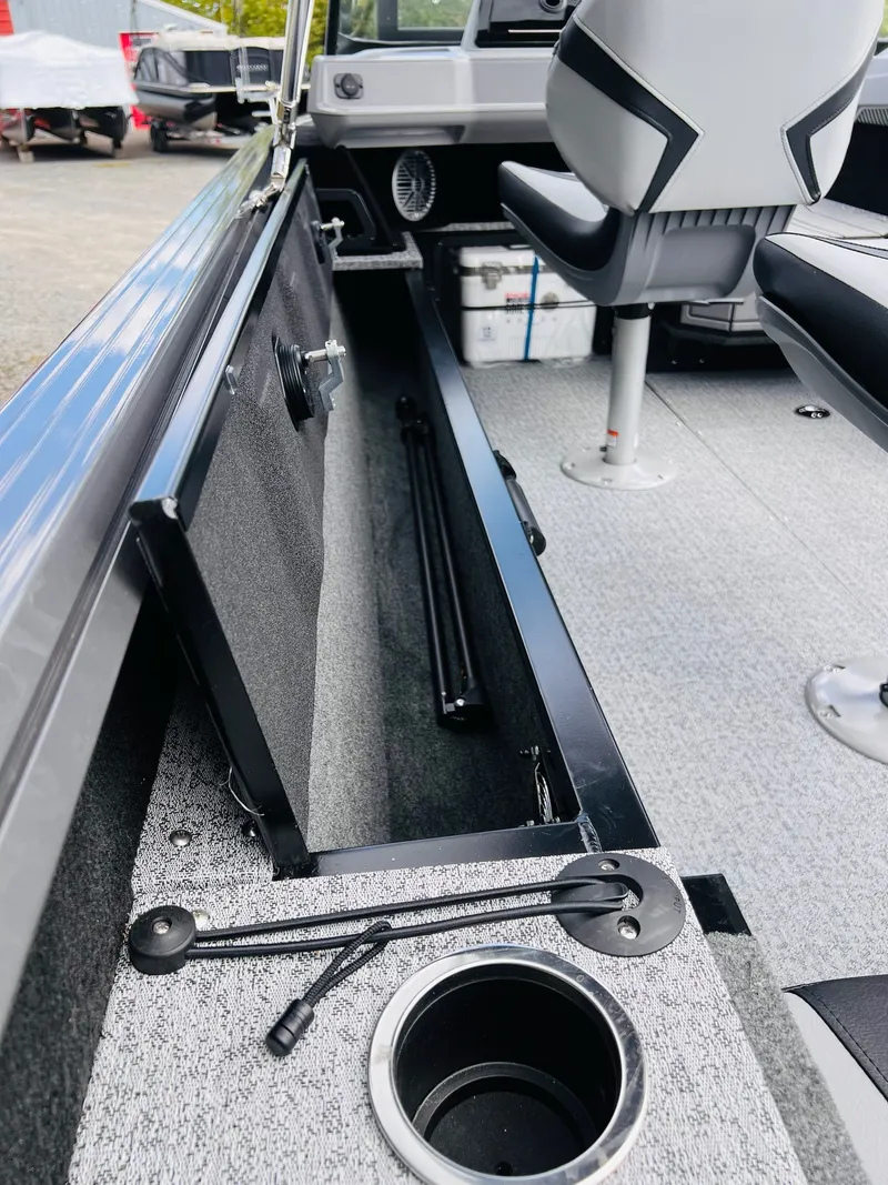 Slide: The Image of Starcraft 188 Delta DC 2025 - 33