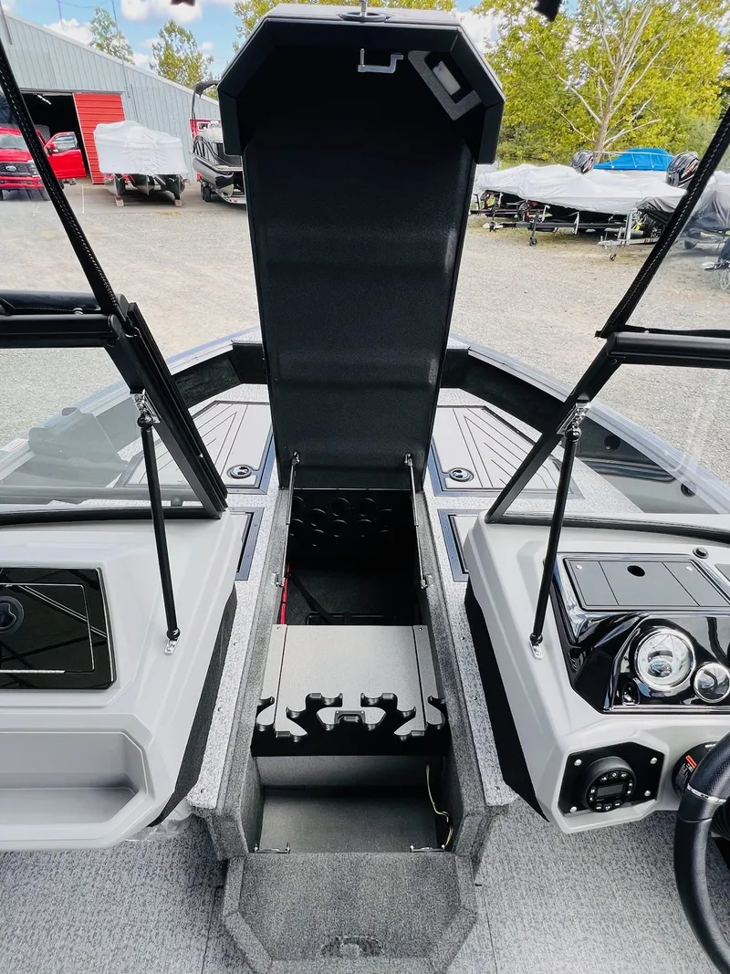 Slide: The Image of Starcraft 188 Delta DC 2025 - 37