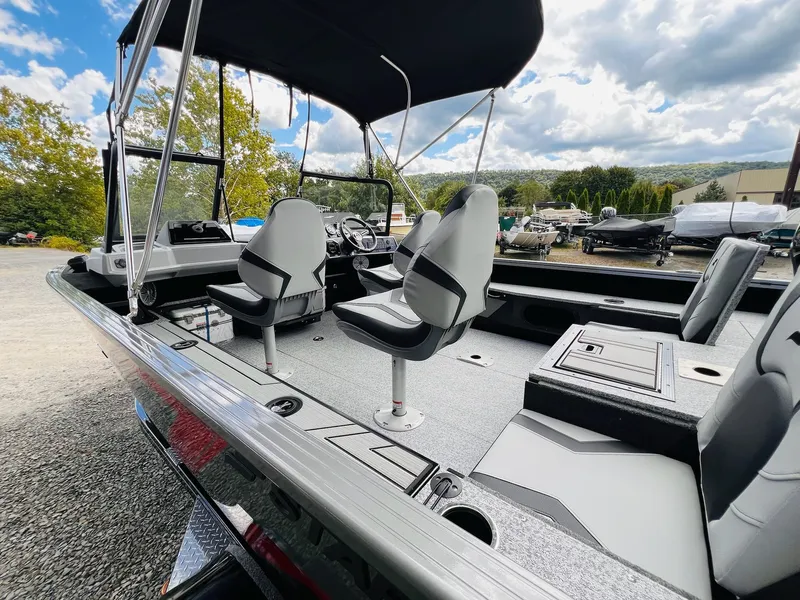 Slide: The Image of Starcraft 188 Delta DC 2025 - 9