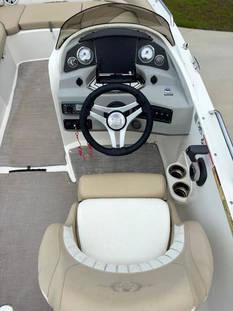 Slide: The Image of Stingray 192 SC 2019 - 7