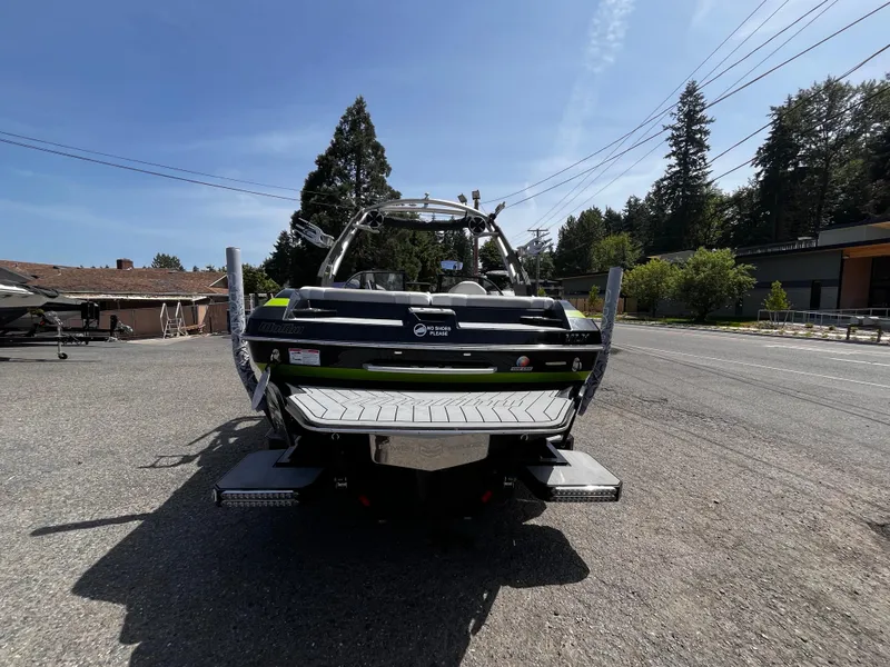 Slide: The Image of Malibu Wakesetter 21 VLX 2017 - 6