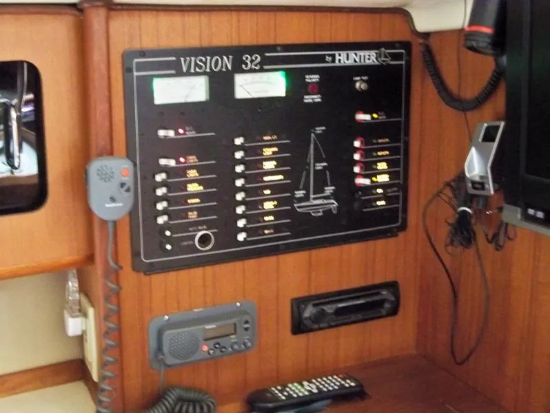 Slide: The Image of Electrical Panel, VHF, Am/Fm CD - 16