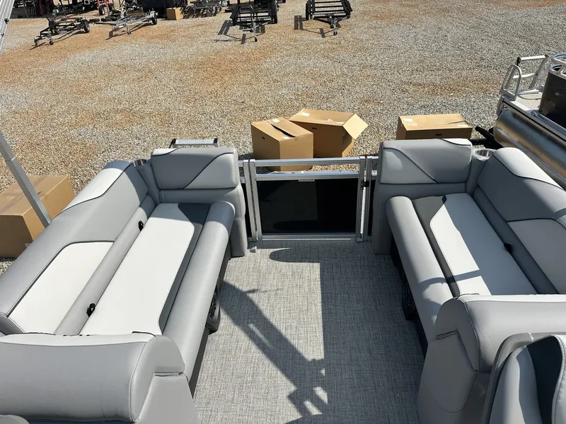 Slide: The Image of Avalon Venture Quad Lounge - 21' 2025 - 7