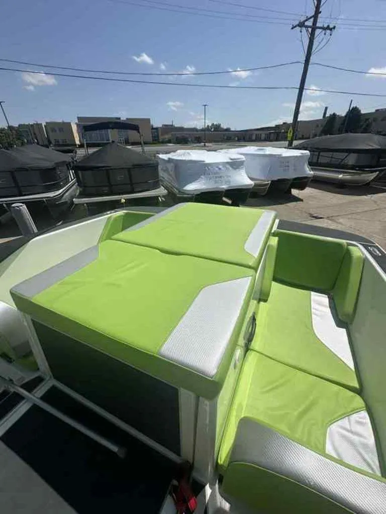 Slide: The Image of Heyday Wake Boats WT-1 2017 - 12