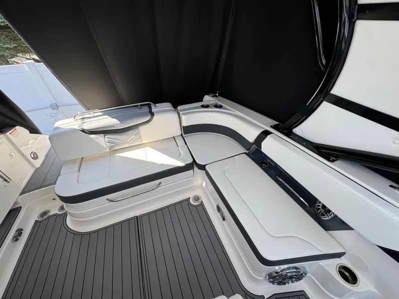 Slide: The Image of Chaparral 280 OSX 2023 - 8