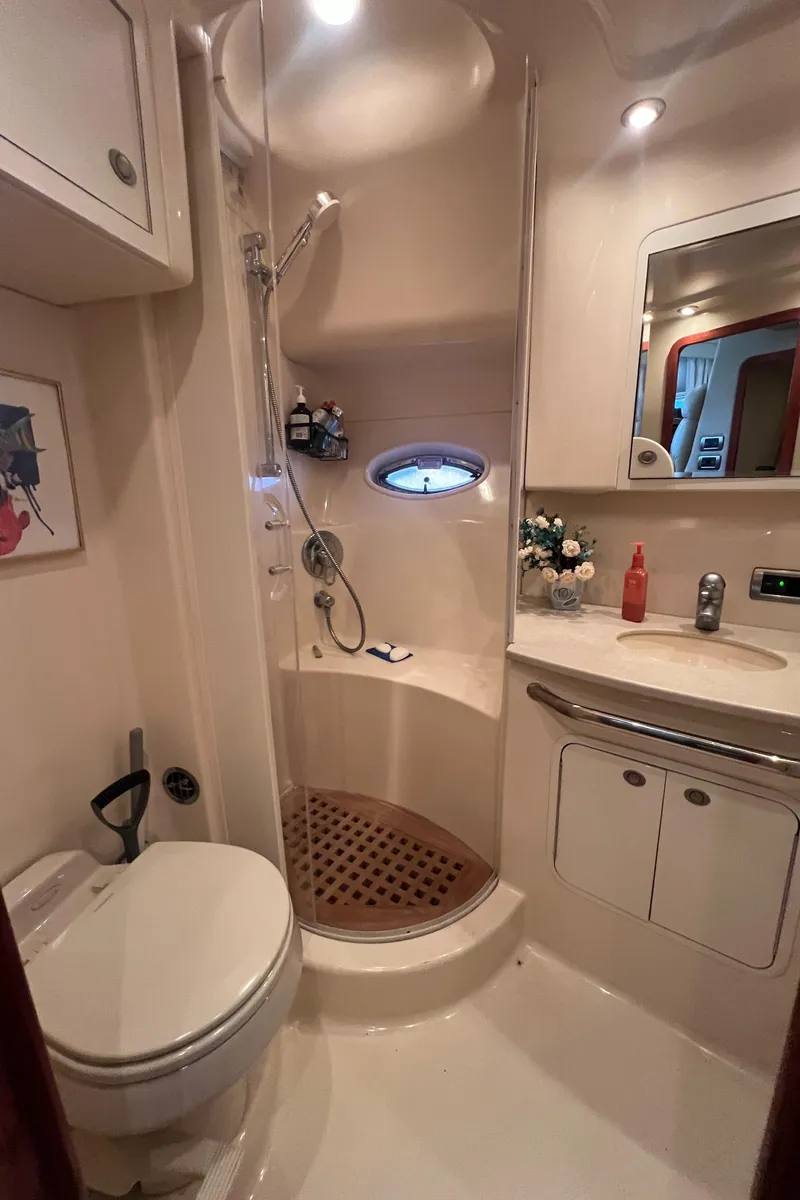 Slide: The Image of Sea Ray 480 Motor Yacht 2004 - 53