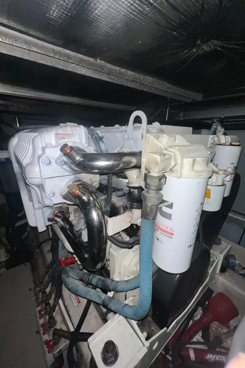 Slide: The Image of Sea Ray 480 Motor Yacht 2004 - 57