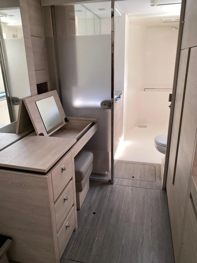 Slide: The Image of Leopard 50 2020 - 24