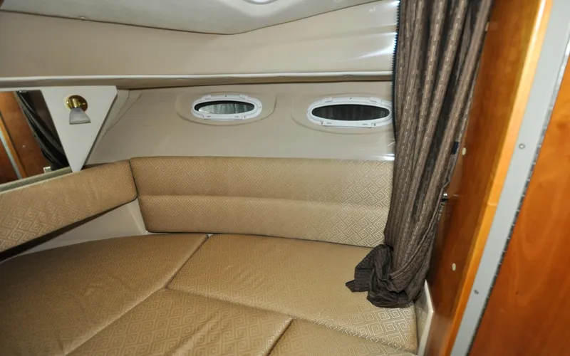 Slide: The Image of Cutwater C28 - Rhapsody - 100