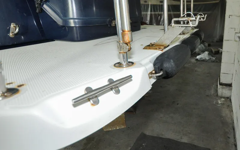 Slide: The Image of Cutwater C28 - Rhapsody - 12