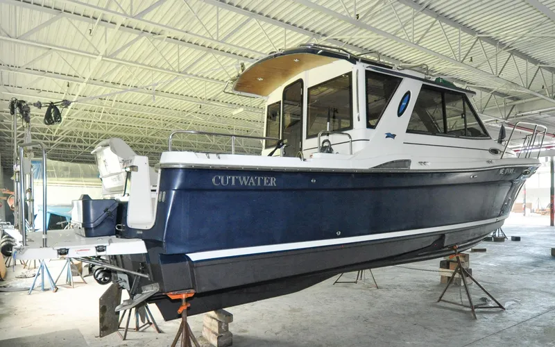 Slide: The Image of Cutwater C28 - Rhapsody - 15