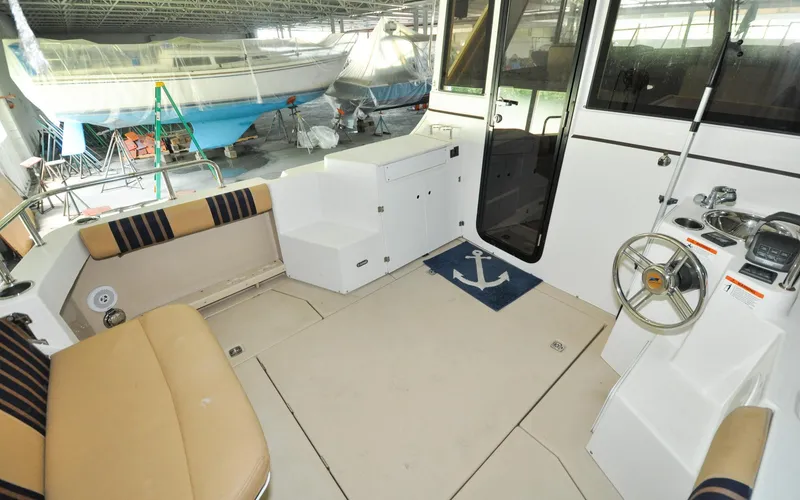 Slide: The Image of Cutwater C28 - Rhapsody - 20