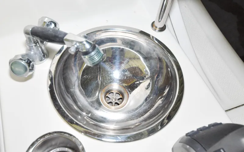 Slide: The Image of Cutwater C28 - Rhapsody - 28