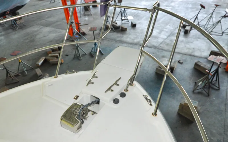 Slide: The Image of Cutwater C28 - Rhapsody - 51