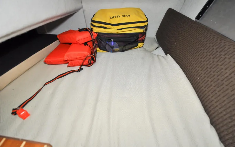 Slide: The Image of Cutwater C28 - Rhapsody - 59