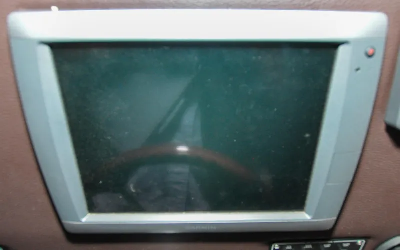 Slide: The Image of Cutwater C28 - Rhapsody - 72