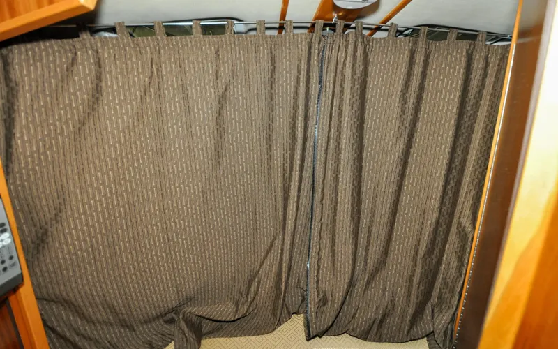 Slide: The Image of Cutwater C28 - Rhapsody - 97