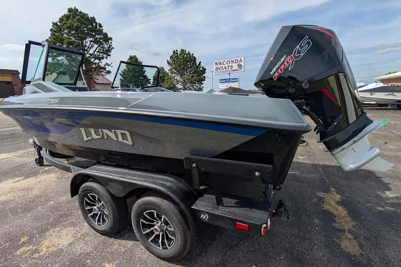 Slide: The Image of 2026 LUND 185 IMPACT GL BLUE SILVER LOCATED AT WACONDA BOATS - 11