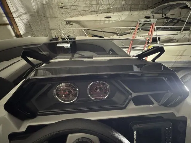 Slide: The Image of Viaggio By Misty Harbor X18U Bi-Toon (25" Tubes) 2026 - 20