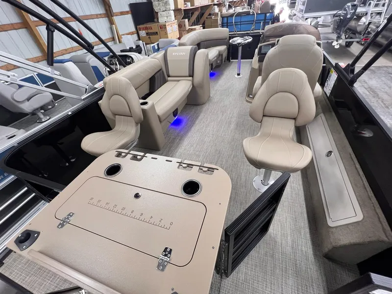 Slide: The Image of Sylvan Mirage 8520 Party Fish 2026 - 8