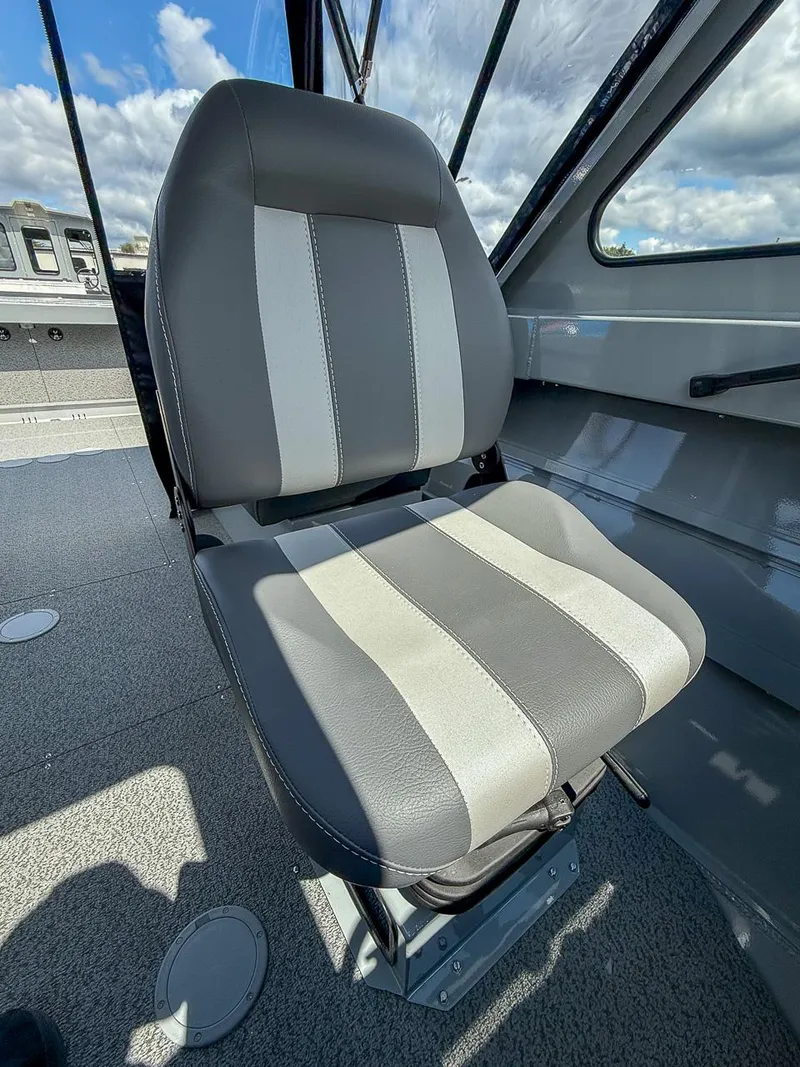 Slide: The Image of Hewescraft 200 ProV ET 2025 - 14