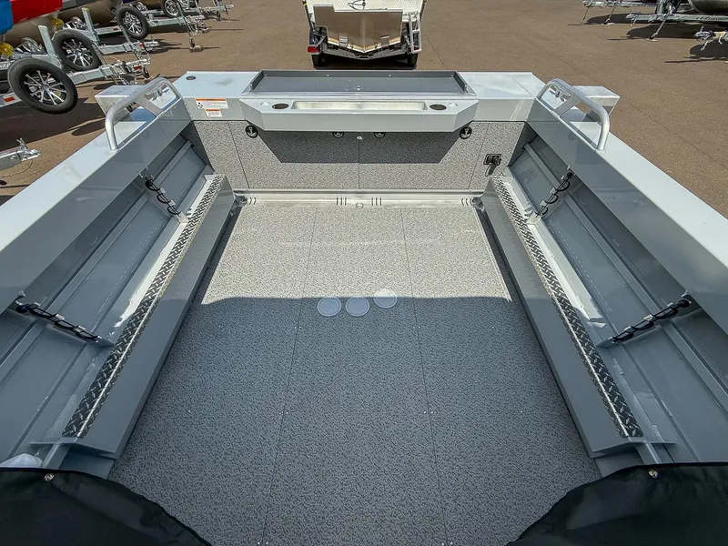 Slide: The Image of Hewescraft 200 ProV ET 2025 - 16