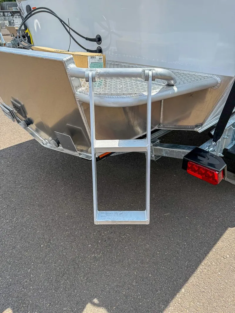 Slide: The Image of Hewescraft 200 ProV ET 2025 - 20