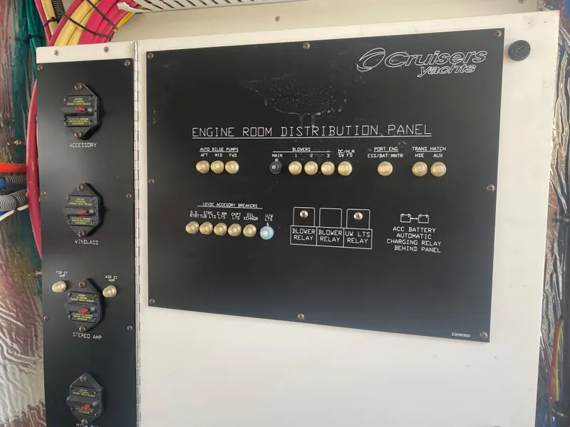 Slide: The Image of Cruisers Yachts 48 Cantius 2012 - 100