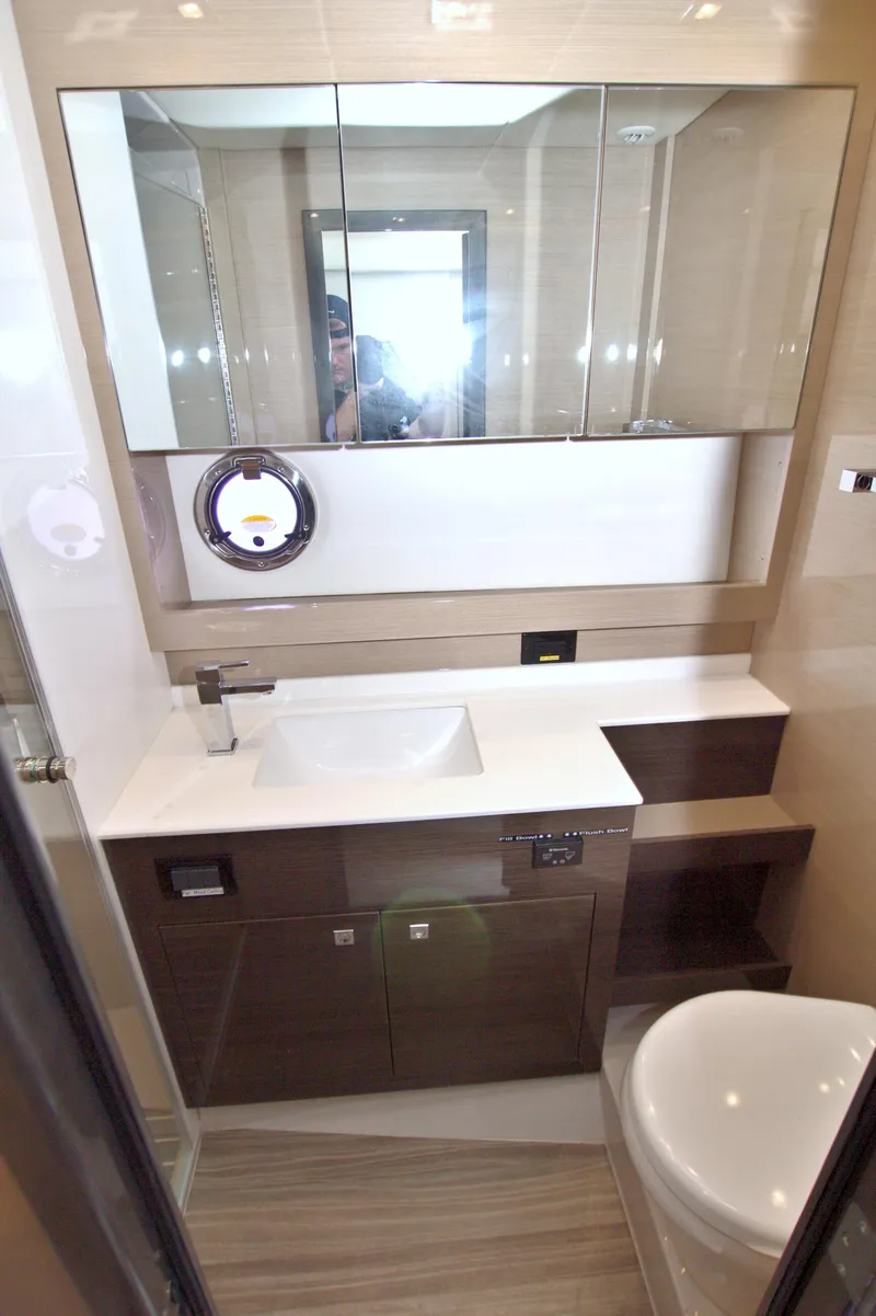 Slide: The Image of Cruisers Yachts 54 Fly 2018 - 52