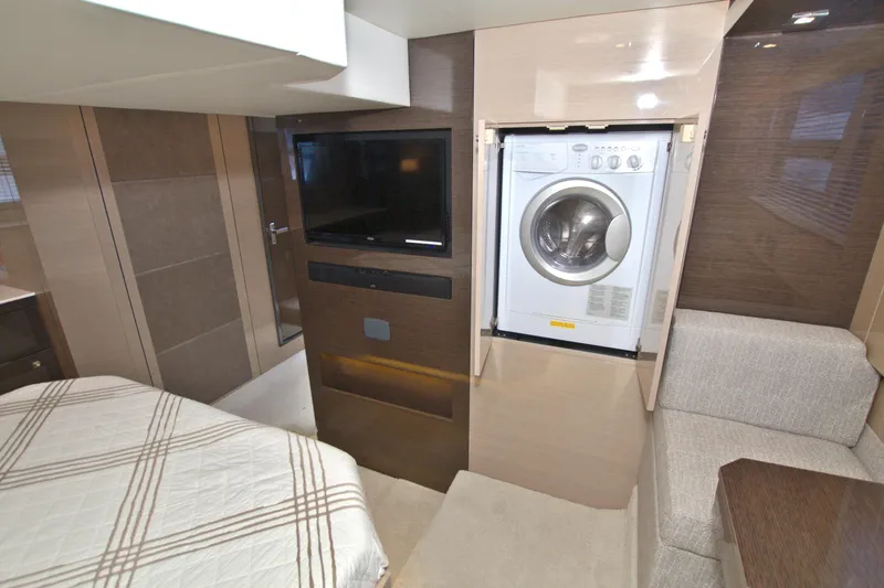 Slide: The Image of Cruisers Yachts 54 Fly 2018 - 59