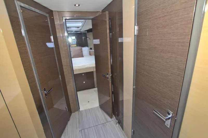 Slide: The Image of Cruisers Yachts 54 Fly 2018 - 66