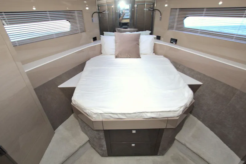 Slide: The Image of Cruisers Yachts 54 Fly 2018 - 67