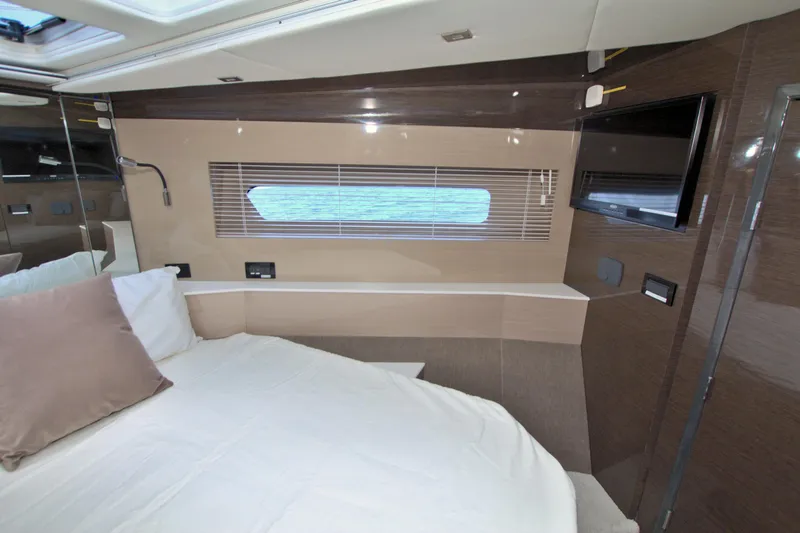 Slide: The Image of Cruisers Yachts 54 Fly 2018 - 69